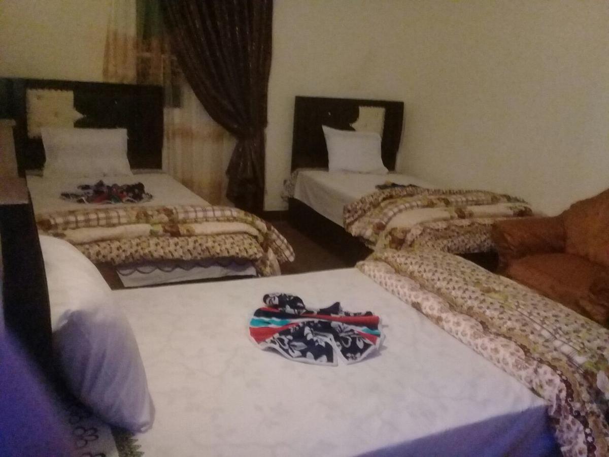 Hi Nile Plaza Hostel Kairo Eksteriør billede